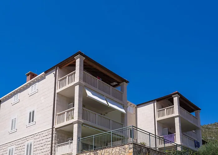 Seaview Elegance Apartment