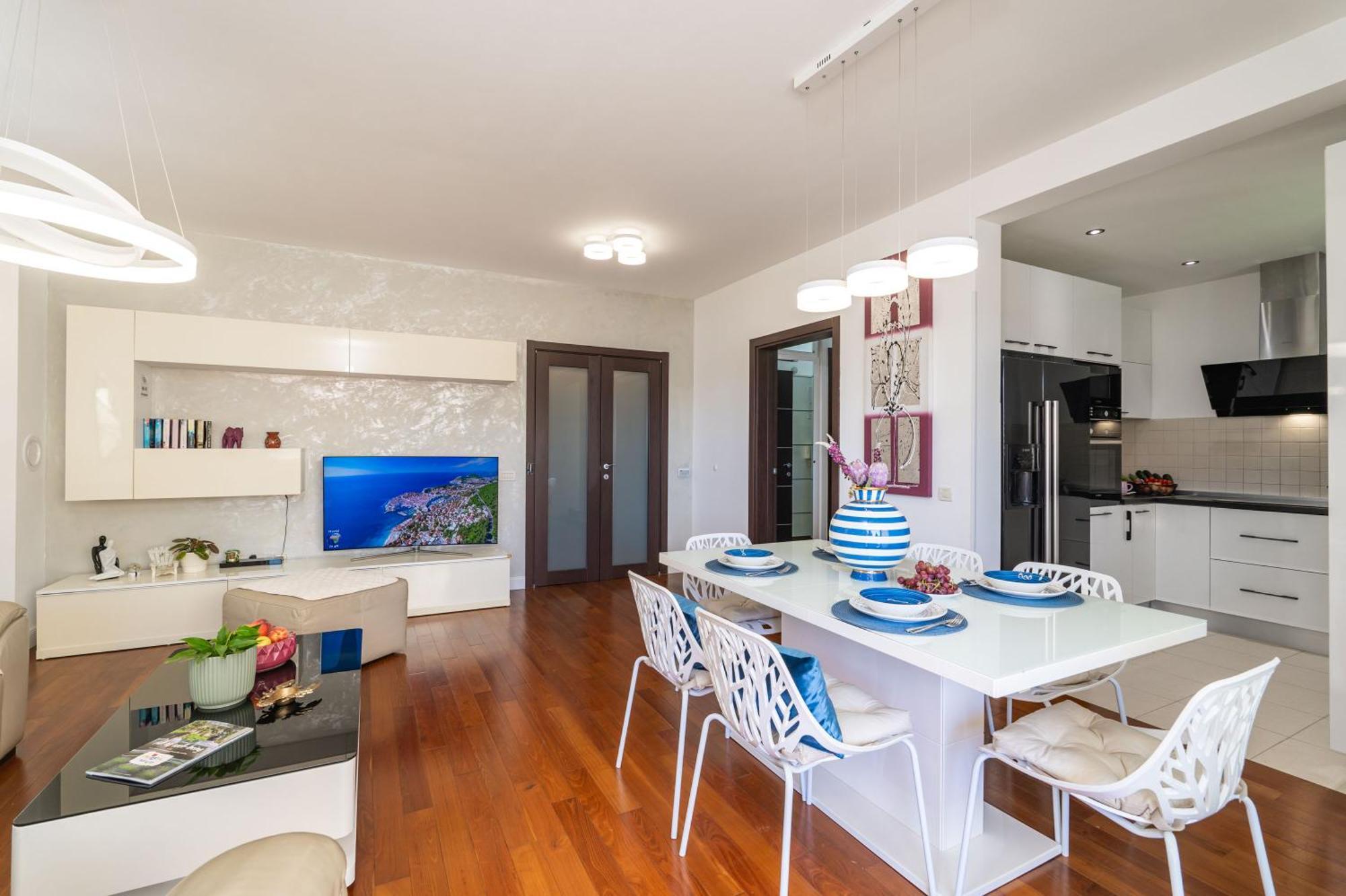 Seaview Elegance Apartment